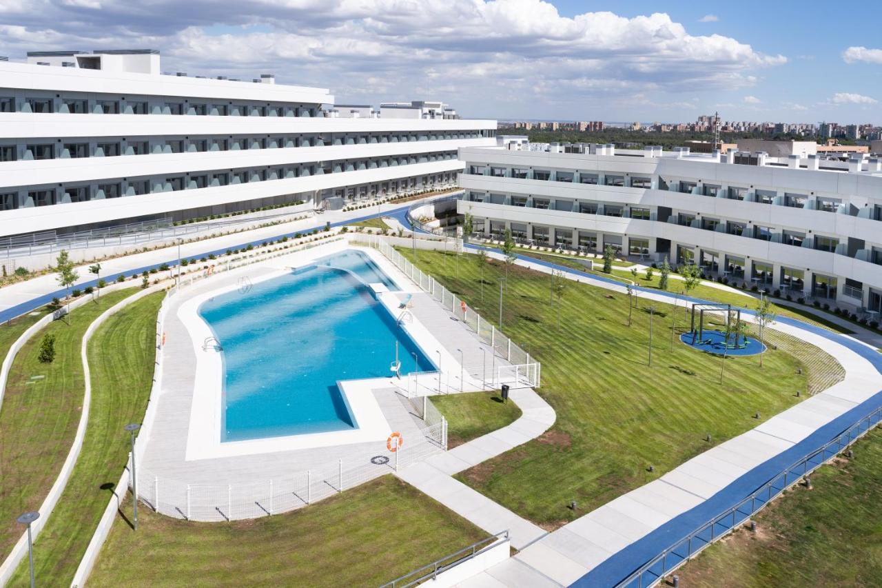Student Experience Madrid Pozuelo - Luxury Hostel Pozuelo de Alarcon Exterior photo