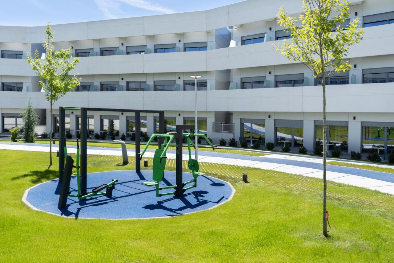 Student Experience Madrid Pozuelo - Luxury Hostel Pozuelo de Alarcon Exterior photo